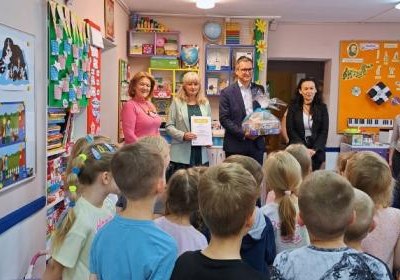 80 lat! Biblioteka na kartach lapbooka