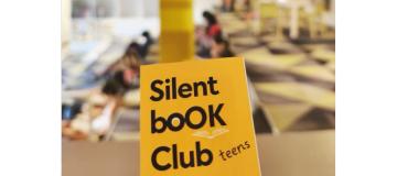 Silent Book Club w Bibliotece Młodych – chwila oddechu z książką