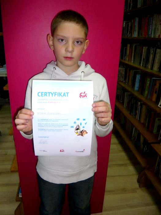 FunEnglish w bibliotece - kolejny certyfikat już wręczony