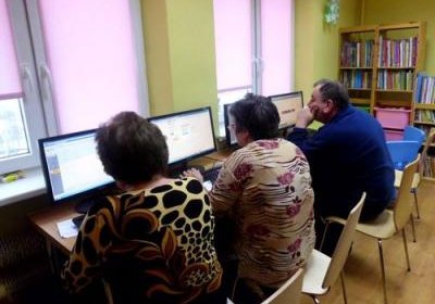 Kurs komputerowy Akademii e-Seniora na półmetku!