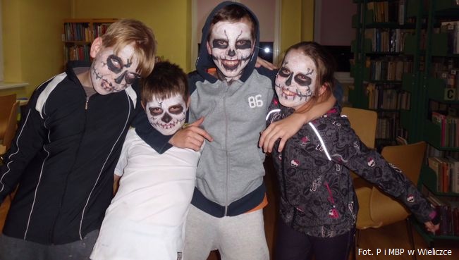 Halloween w bibliotece