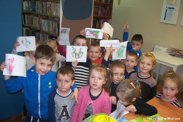 Świerszczyk w bibliotece