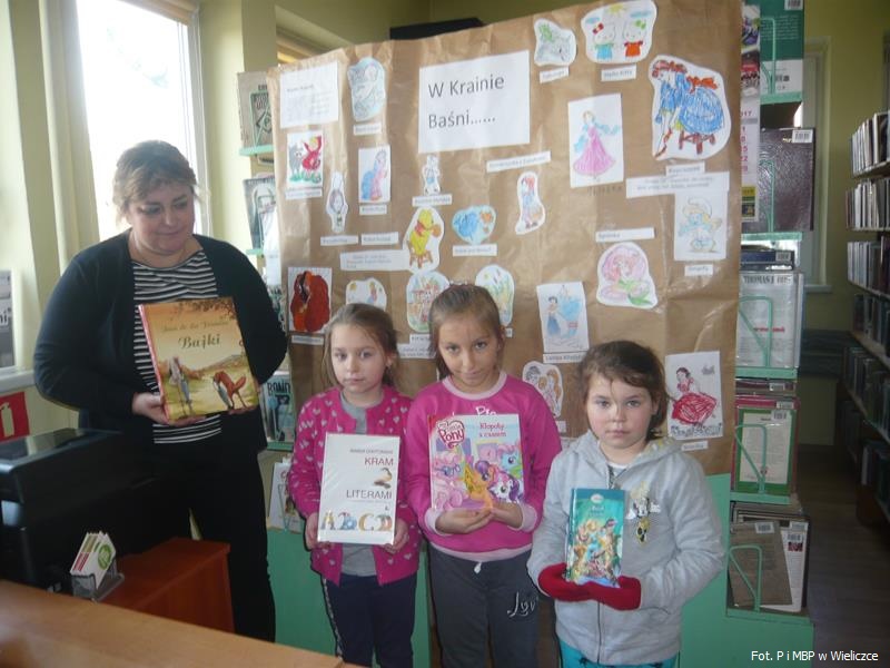 Ferie spędzaj w bibliotece