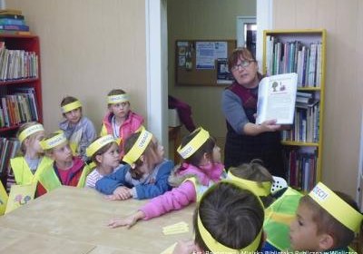 Odblaskowe Pierwszaki w bibliotece
