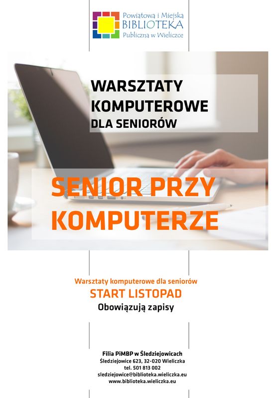 Senior przy komputerze