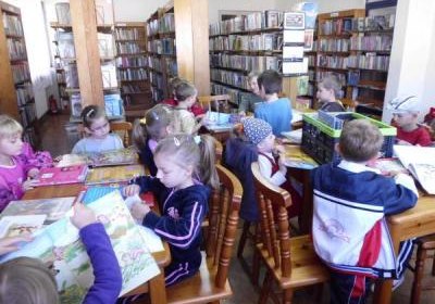 Przedszkolaki w bibliotece - lekcja biblioteczna
