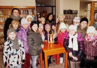 Betlejemskie Światło Pokoju w bibliotece...