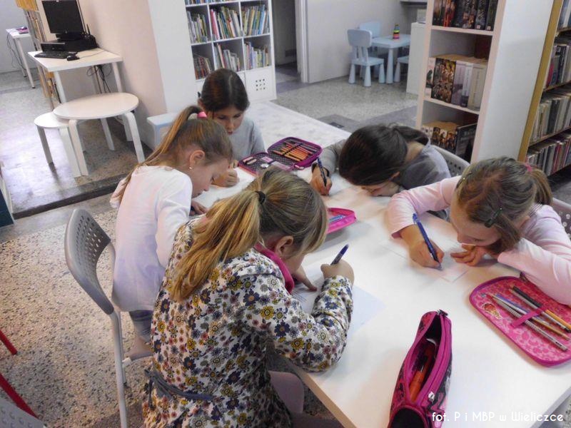 O Niepodległości w bibliotece - lekcja biblioteczna