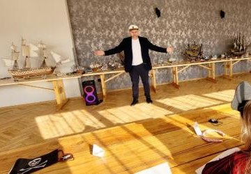 Feryjne aktywności w bibliotece w Węgrzcach Wielkich