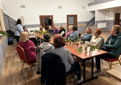 Rozpoznajemy zioła – spotkanie w bibliotece w Zabawie