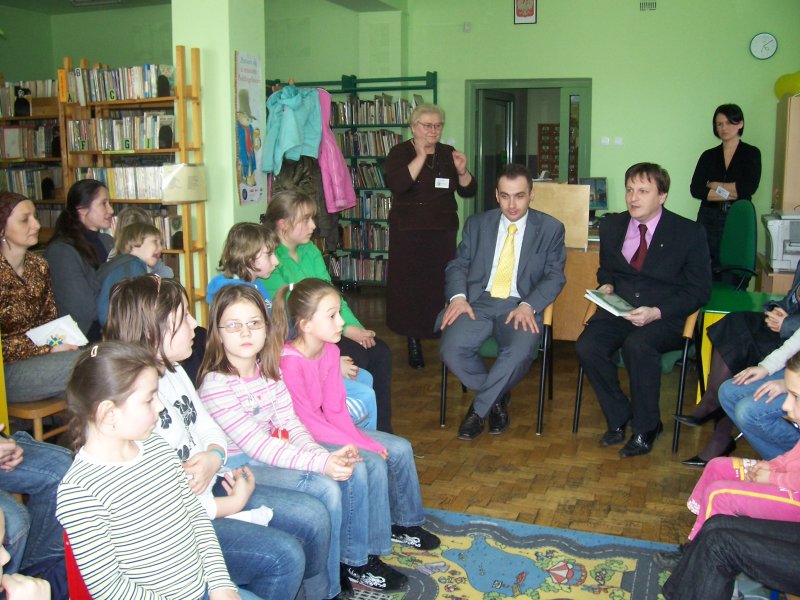 Spotkanie z Janem Pawłem II na kartach dziecięcych książek