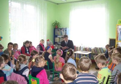 „Cała Wieliczka czyta dzieciom”