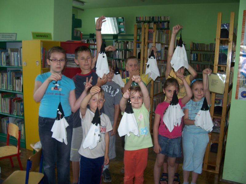 Wakacyjne spotkania w bibliotece