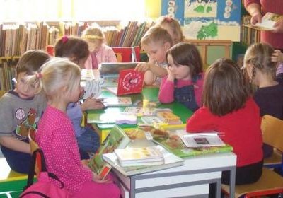 Oferta zajęć edukacyjnych „Z molikiem w podróż po bibliotece”