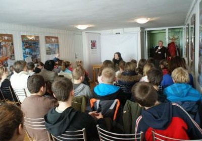 Katarzyna Majgier z wizytą w wielickiej bibliotece