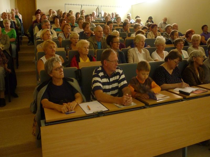 Drugi miesiąc spotkań Poniedziałkowego Klubu Seniora rozpoczęty!