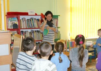 „Bezpiecznie przez życie” - jak uczyć dziecko unikania zagrożeń