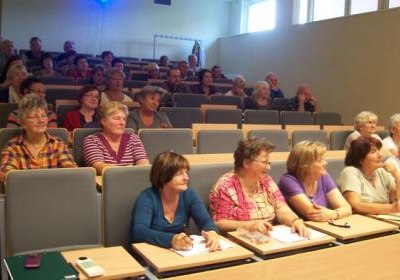 Poniedziałkowy Klub seniora – w atmosferze jogi.