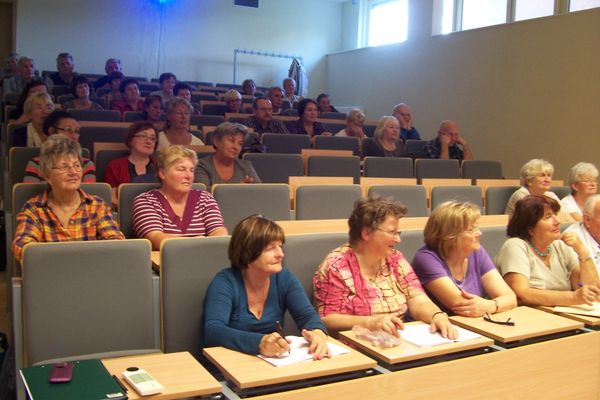 Poniedziałkowy Klub seniora – w atmosferze jogi.