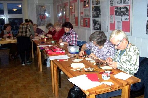 Klub Aktywnego Seniora Kartki z motywem świątecznym