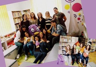 Grupa animatorów kultury z Francji w wielickiej bibliotece