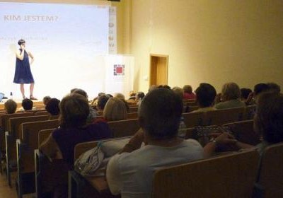 „Refleksologia stóp – szybka metoda wspomagająca w terapii leczenia bólów kręgosłupa”
