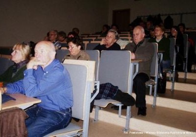 W krainie kwitnącej wiśni czyli związki kulturalne Japonii z Polską