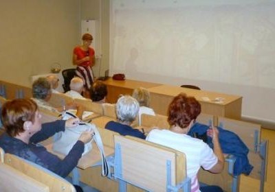 O średniowiecznych rękopisach i klasztornych skryptoriach