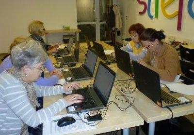 Na półmetku XV edycji warsztatów komputerowych dla seniorów