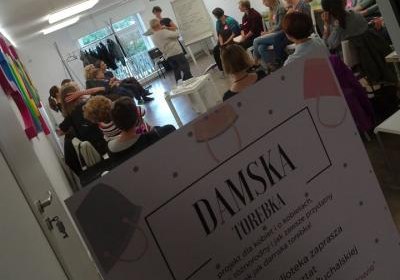 „Damska torebka” – to się jeszcze przyda…