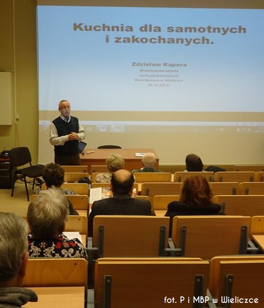 O kuchni dla samotnych i zakochanych w Poniedziałkowym Klubie Seniora