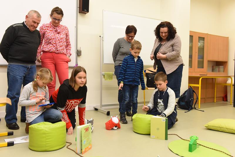 Witamy w naszej bajce, czyli biblioteczny dzień babci i dziadka