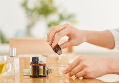 Sekrety aromaterapii: Kobiecość w rytmie natury