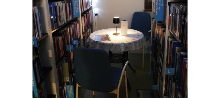 Noc między regałami. Kawa. Książki. Muzyka. Rozmowy – tak wyglądała noc bibliotek 2026!